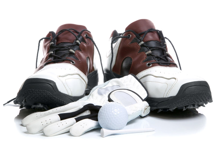 How to choose golf shoes