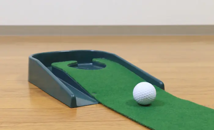 golf-putting-practice