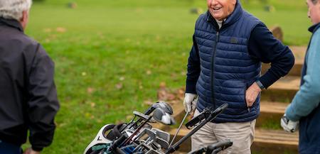Golf etiquette rules for entertaining guests