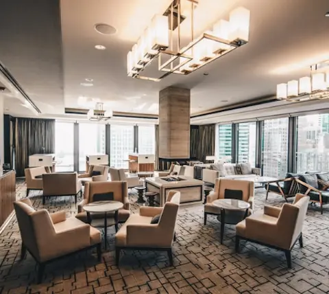 golf-course-with-hotel